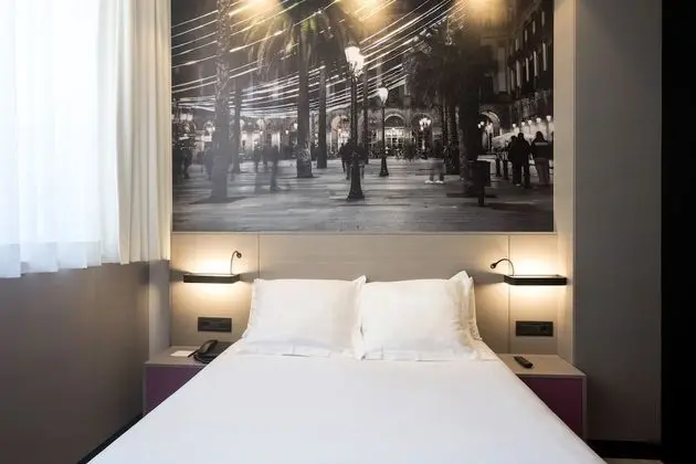 Standard Büyük Yataklı Tek Kişilik Oda