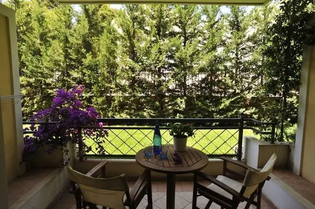 Deluxe Tek Büyük Yataklı Oda, Dağ Manzaralı (or Garden View - 2 adults & 1 child)