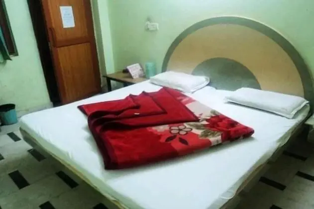 Standard Tek Büyük Yataklı Oda (Non A/C)