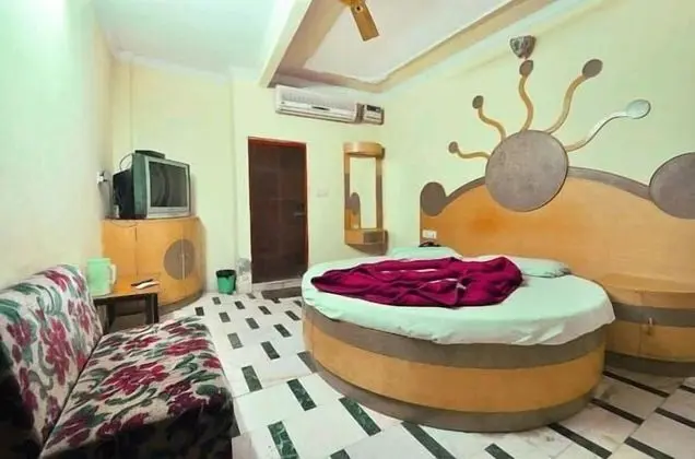 Standard Tek Büyük Yataklı Oda (Non A/C)