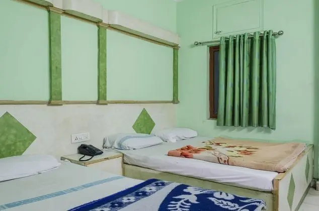 Standard Üç Kişilik Oda (Non A/C)