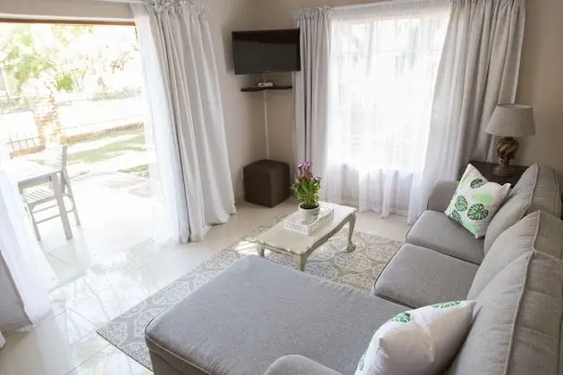 Family Kır Evi (Lemon Tree)