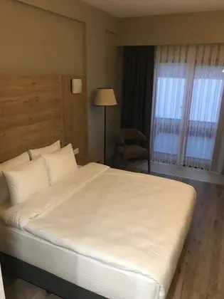 Standart Oda, Göl Manzaralı