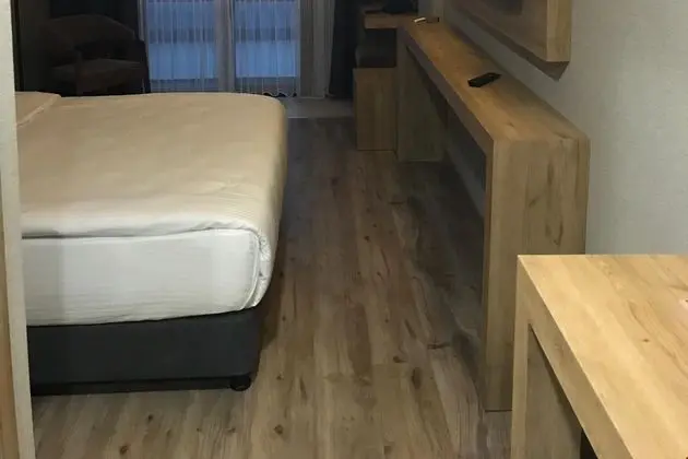 Standart Oda - Göl Manzaralı Çift Kişilik Oda