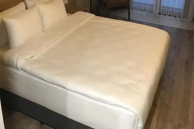 Standart Oda - Göl Manzaralı Çift Kişilik Oda