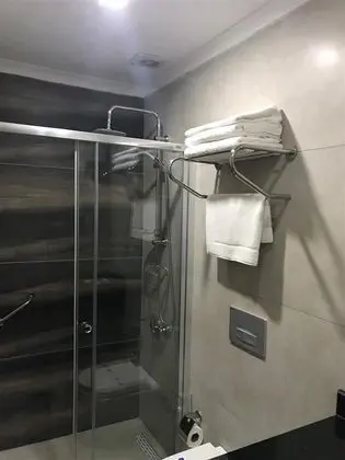 Standart Oda - Göl Manzaralı Çift Kişilik Oda