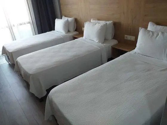Üç Kişilik Oda, Bahçe Manzaralı