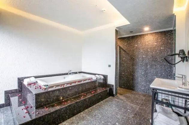 Deluxe Oda, Deniz Manzaralı, Jakuzili
