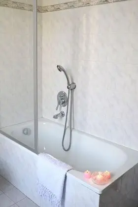 Tek Büyük veya İki Ayrı Yataklı Oda, Özel Banyo