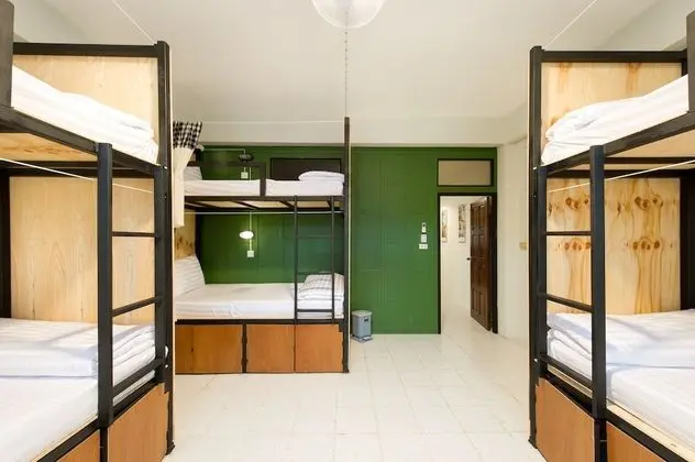6 Bed Female Dormitory