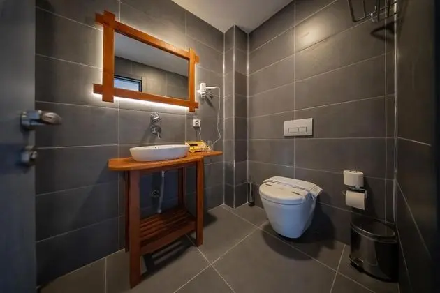 Deluxe Oda,deniz Ve Havuz Manzaralı,balkonsuz