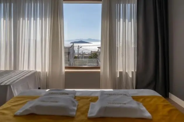 Deluxe Triple Room,deniz Ve Havuz Manzaralı