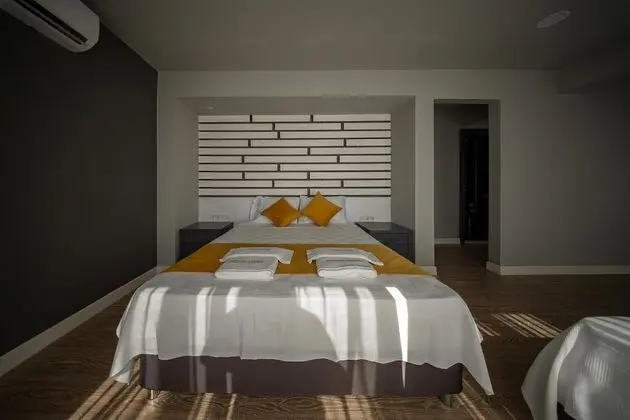 Deluxe Triple Room,deniz Ve Havuz Manzaralı