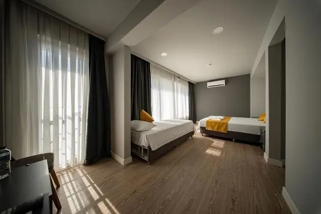 Deluxe Triple Room,deniz Ve Havuz Manzaralı