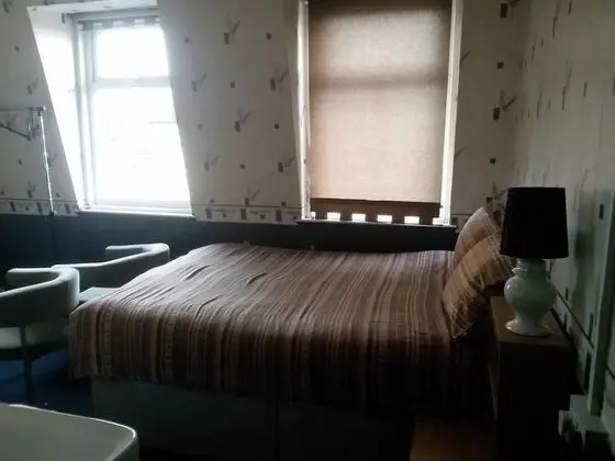 Üç Kişilik Oda
