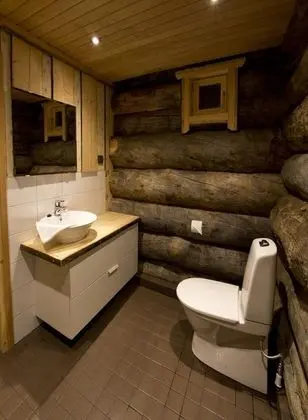 Log Suite Cabin
