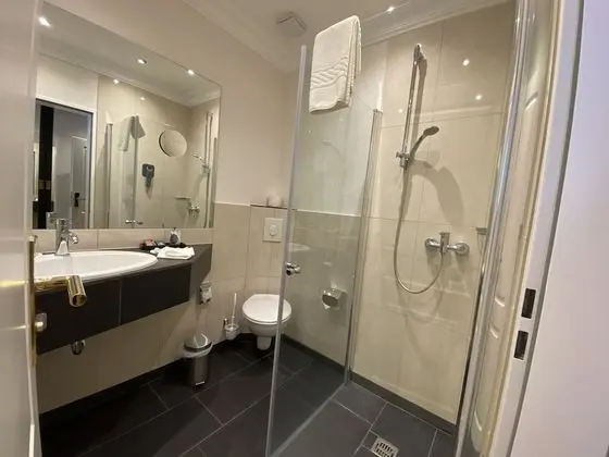 Comfort Tek Büyük Yataklı Oda