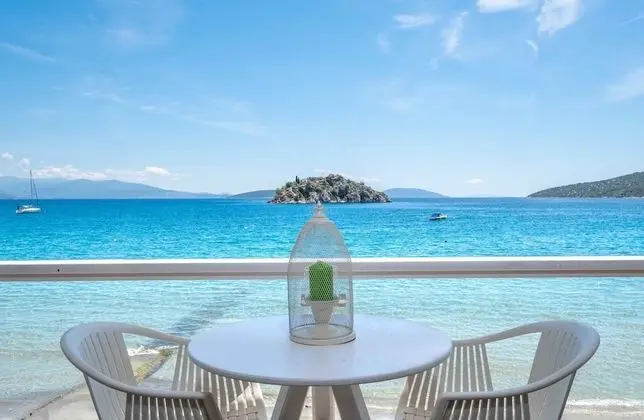 Tek Büyük Yataklı Oda, Balkon, Deniz Manzaralı