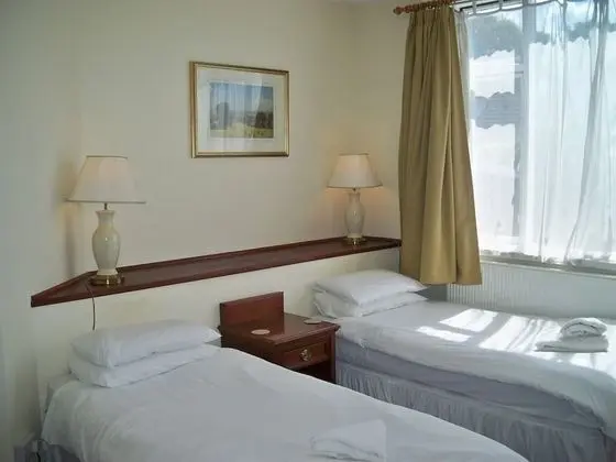 İki Ayrı Yataklı Oda, Banyolu/Duşlu