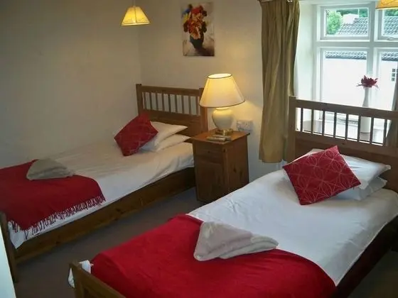 İki Ayrı Yataklı Oda, Banyolu/Duşlu