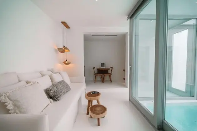 Grand Villa