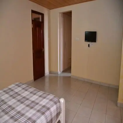 Family Tek Büyük Yataklı Oda