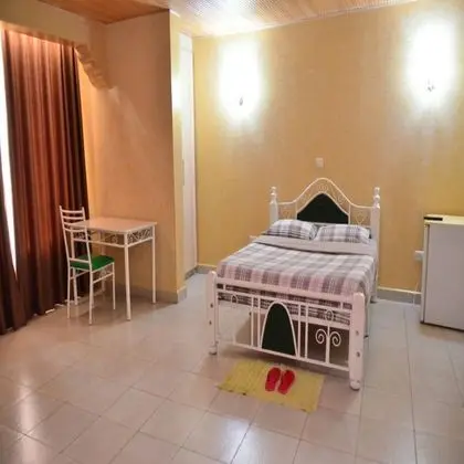 Family Tek Büyük Yataklı Oda