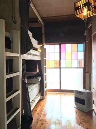 Ortak Ranzalı Oda, Sadece kadınlar için (Western Style Room)