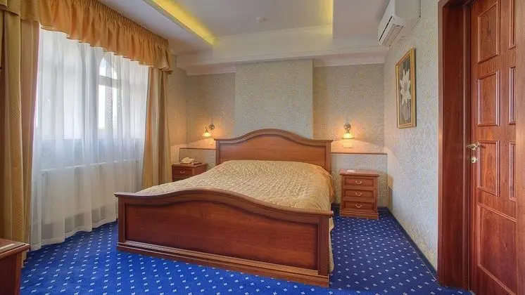 Junior Tek Büyük Yataklı Oda, 1 Çift Kişilik Yatak ve Çekyat, Avlu