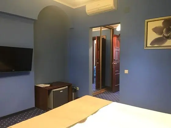 Standard Tek Büyük Yataklı Oda