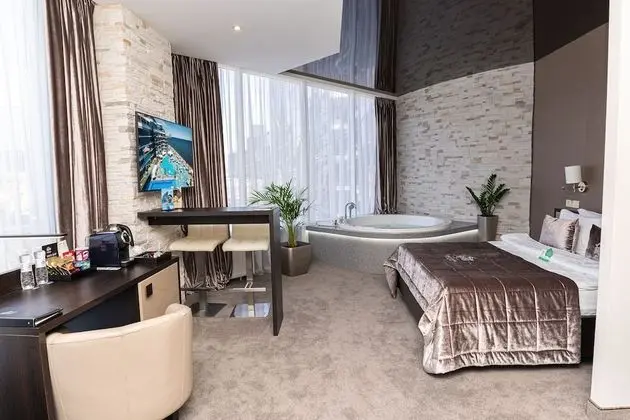 Luxury Süit, Şehir Manzaralı