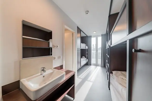 Ortak Ranzalı Oda, Karma Ranzalı Oda