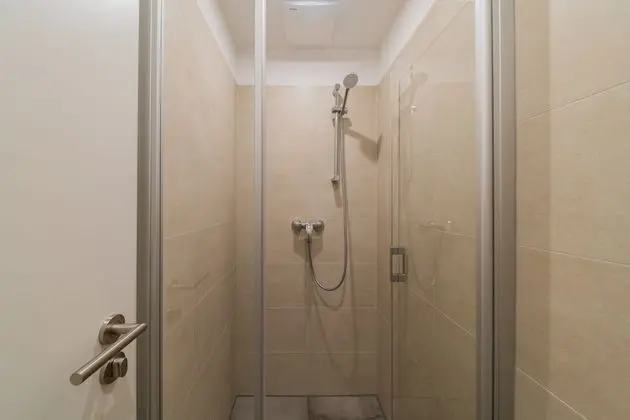 Ortak Ranzalı Oda, Karma Ranzalı Oda