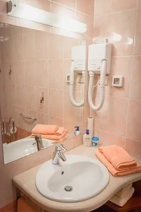 Tek Büyük Yataklı Oda, Balkon