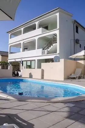 Apart Daire (Nenad - with pool - A2(4+2))