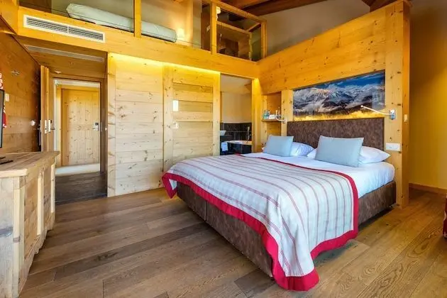 Family Oda, Dağ Manzaralı