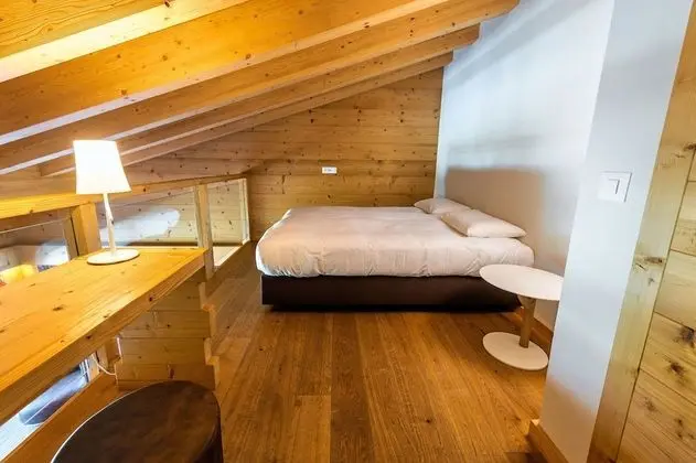 Family Oda, Dağ Manzaralı