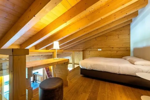 Family Oda, Dağ Manzaralı