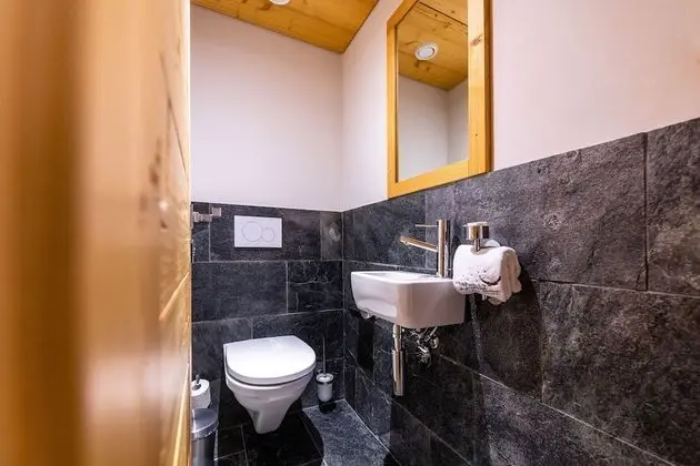 Family Oda (View on a wall)