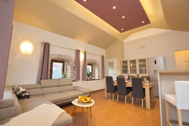 Apart Daire (Neno - 50 m from center - A2(6+2))