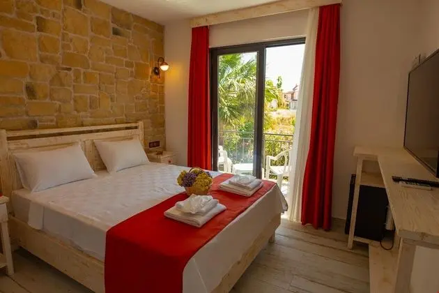 Deluxe Kısmi Deniz Manzaralı Oda