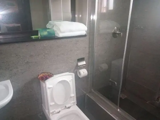Classic Tek Büyük Yataklı Oda, 1 Büyük (Queen) Boy Yatak, Sigara İçilmez, Havuz Manzaralı