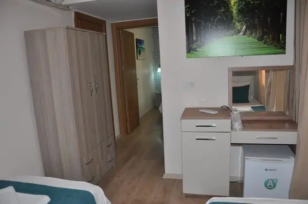 Aile Odası, Bahçe Manzaralı