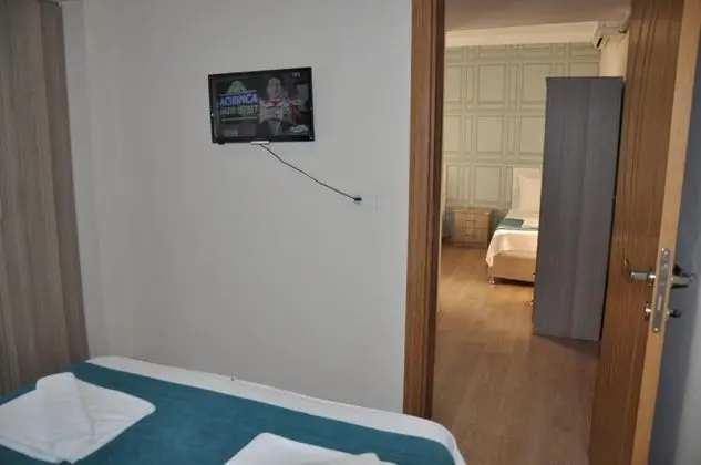 Aile Odası, Bahçe Manzaralı