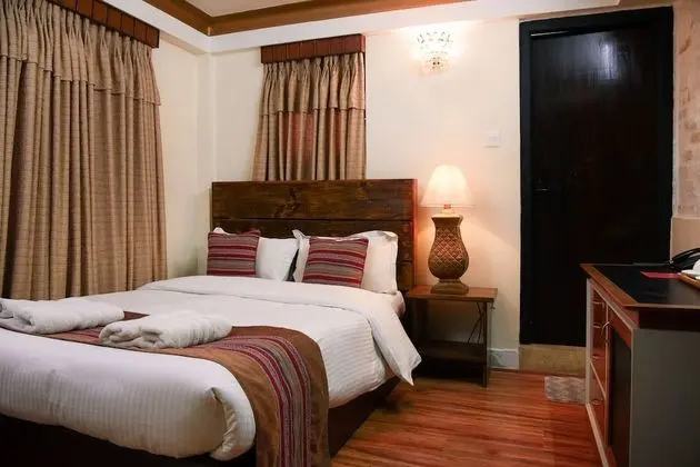 Deluxe Tek Büyük Yataklı Oda