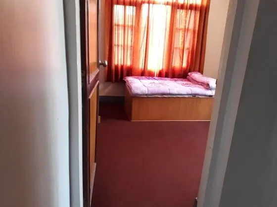 Basic Tek Kişilik Oda, 1 Yatak Odası, Ortak Banyo, Dağ Manzaralı