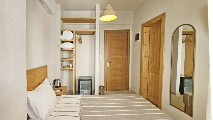 Balkonlu Standard Single Oda
