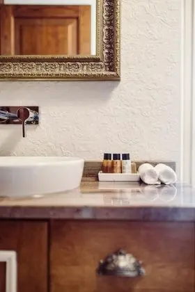 Luxury Süit (Augusti)