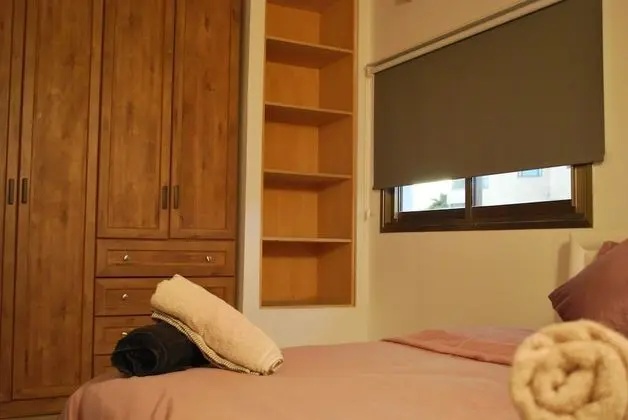 Oda, 1 Çift Kişilik Yatak, Ortak Banyo