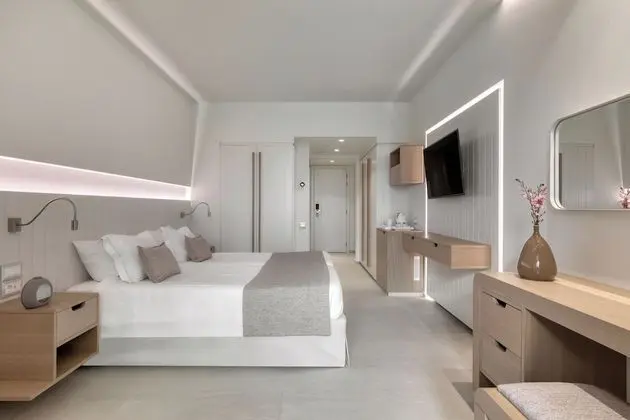 Superior Twin Room Private Pool